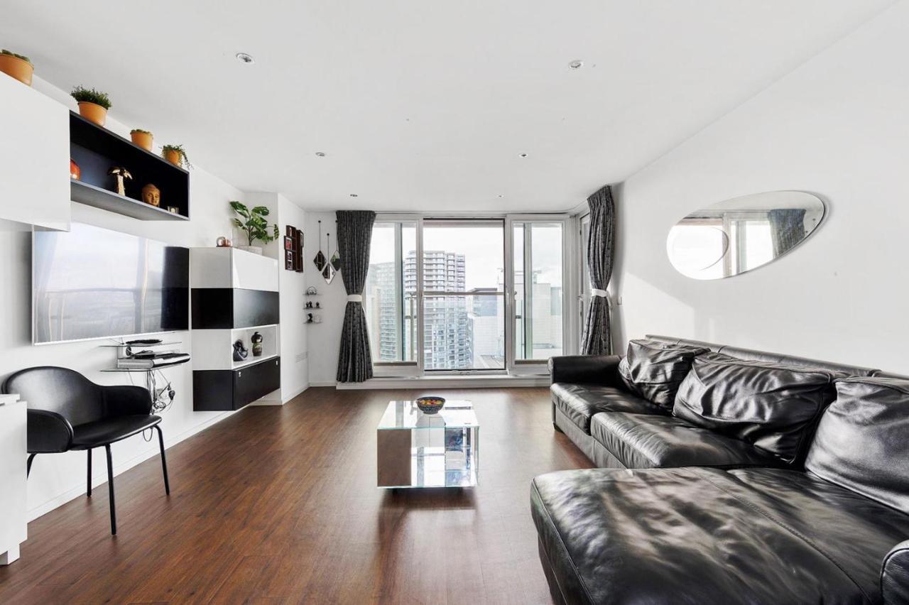 Two Bedroom Apartment - London Excel Stays Eksteriør billede