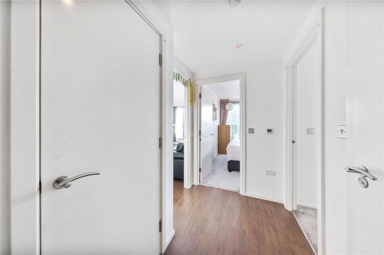 Two Bedroom Apartment - London Excel Stays Eksteriør billede